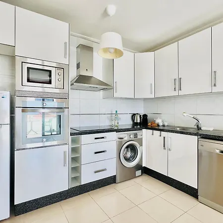 Atlantic View Terrace Apartment *